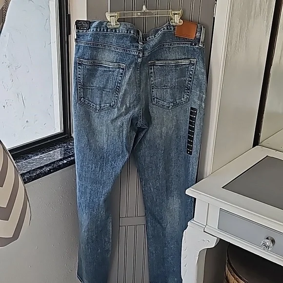 Mens Lucky Brand jeans 34x32. NWT - Picture 6 of 6